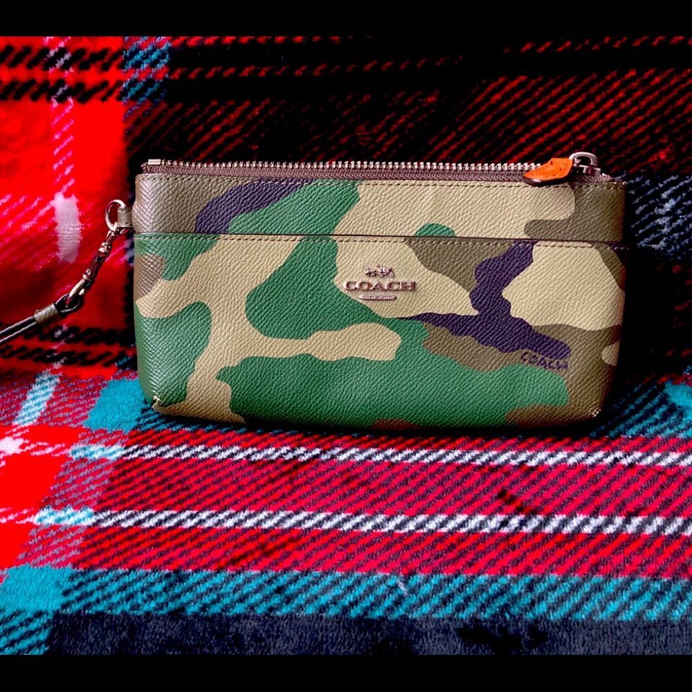 Coach Camo Wallet / Wristlet